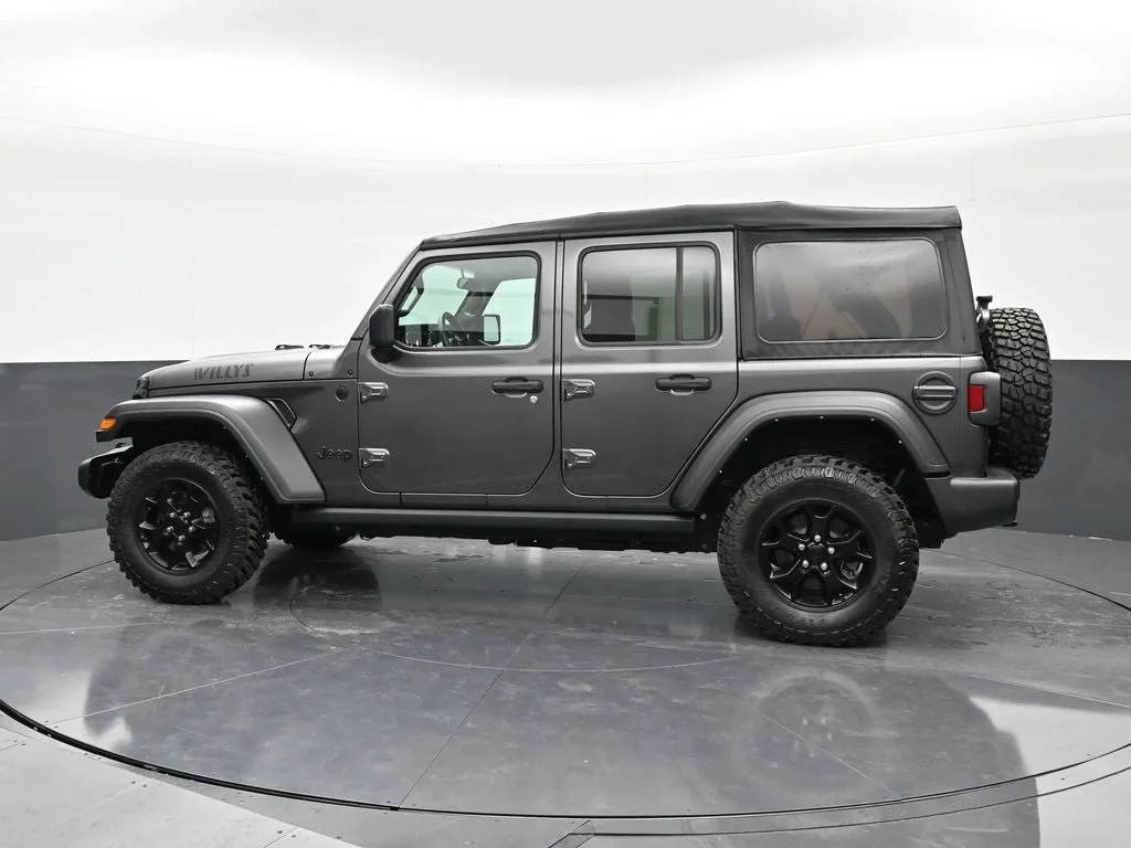 2022 Jeep Wrangler Unlimited Willys photo 8
