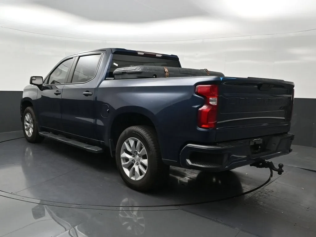 2022 Chevrolet Silverado 1500 LTD Custom photo 3