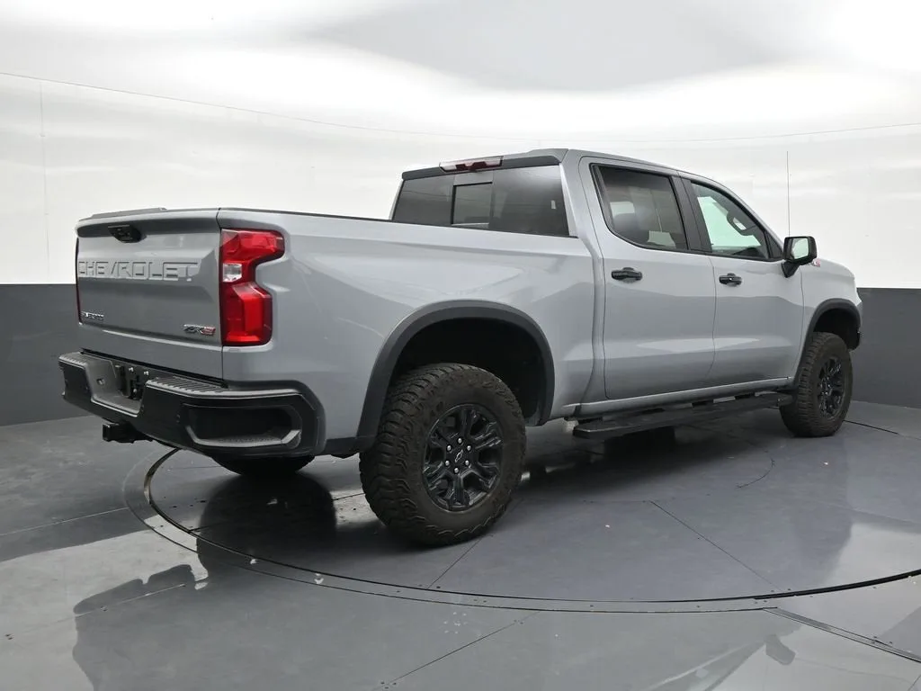 2025 Chevrolet Silverado 1500 ZR2 photo 5