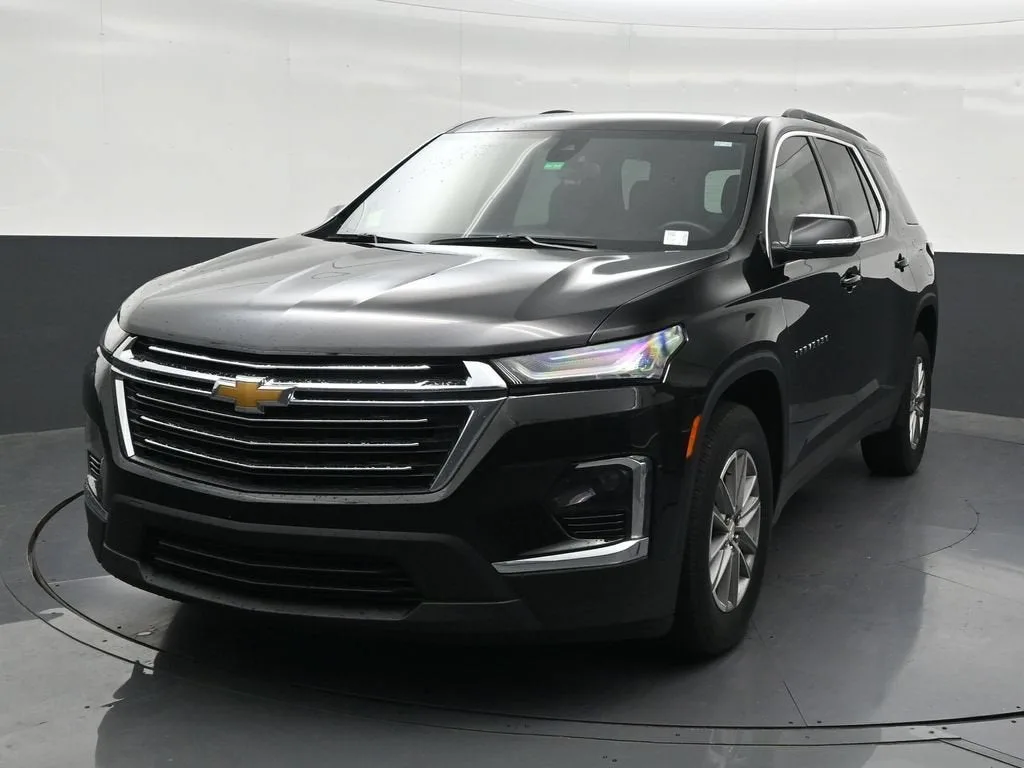 2023 Chevrolet Traverse LT Cloth photo 9