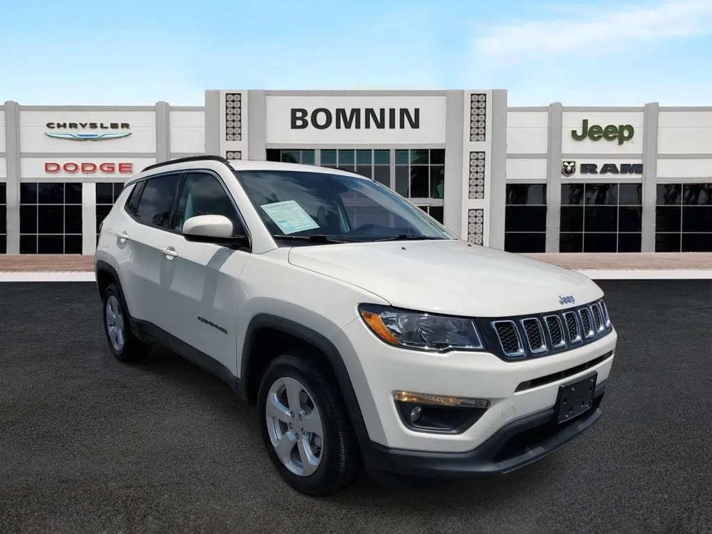 2019 Jeep Compass Latitude 4x4 photo 2