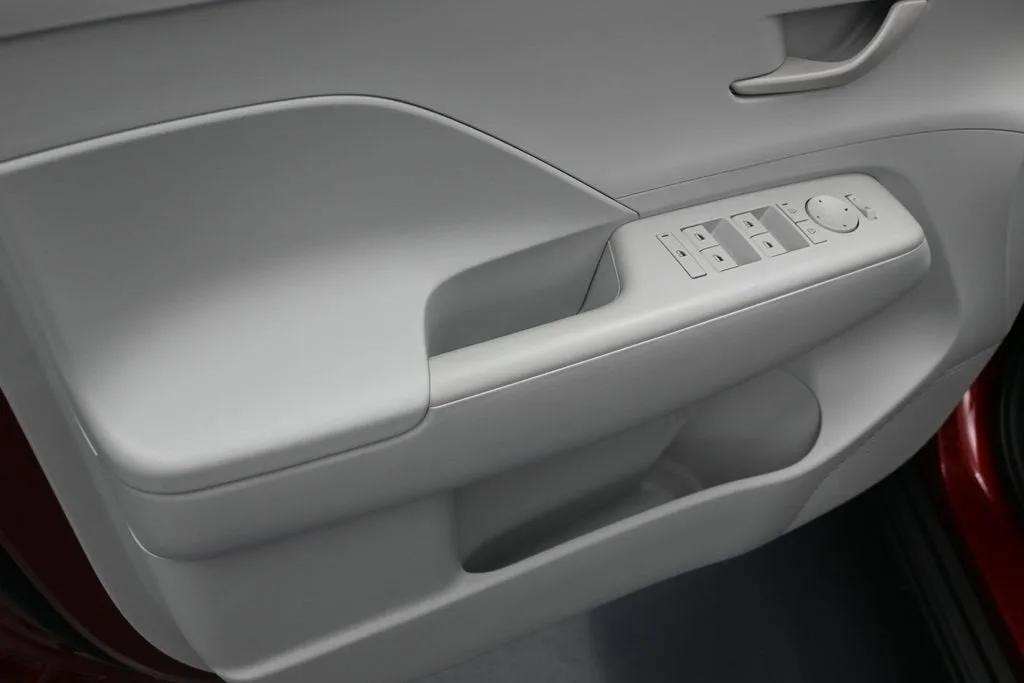 2025 Hyundai Kona SE photo 10