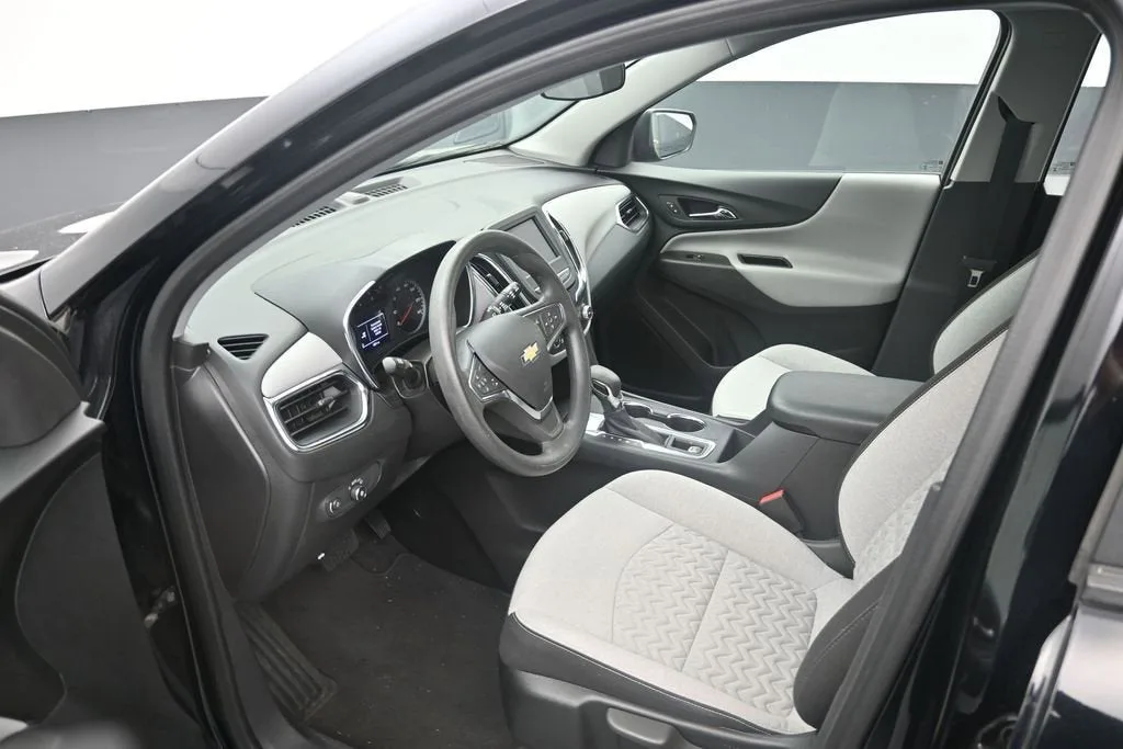 2024 Chevrolet Equinox LS photo 10
