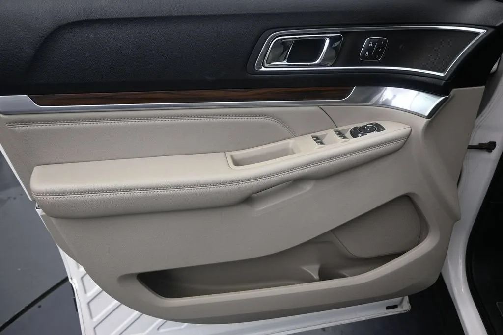 2019 Ford Explorer Limited photo 11