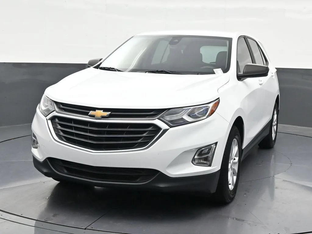 2020 Chevrolet Equinox LS photo 9