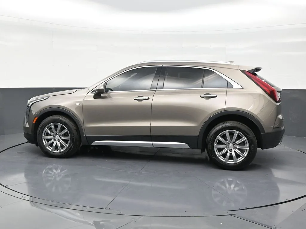 2020 Cadillac XT4 Premium Luxury photo 2