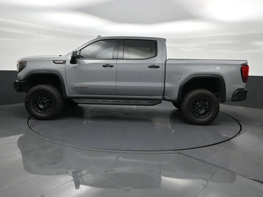 2024 GMC Sierra 1500 AT4X photo 2