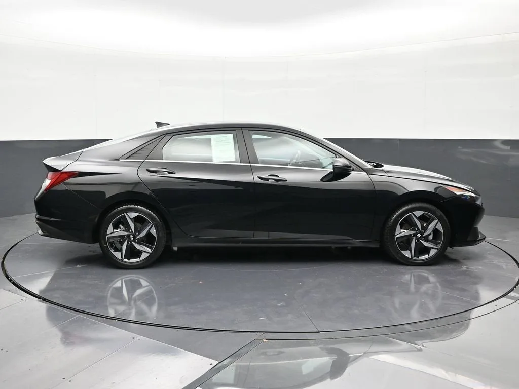 2023 Hyundai Elantra Hybrid Limited photo 6