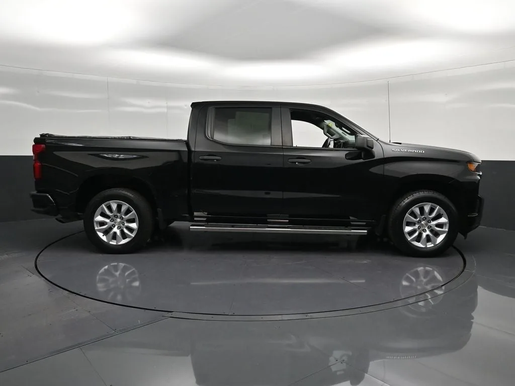 2022 Chevrolet Silverado 1500 LTD Custom photo 4