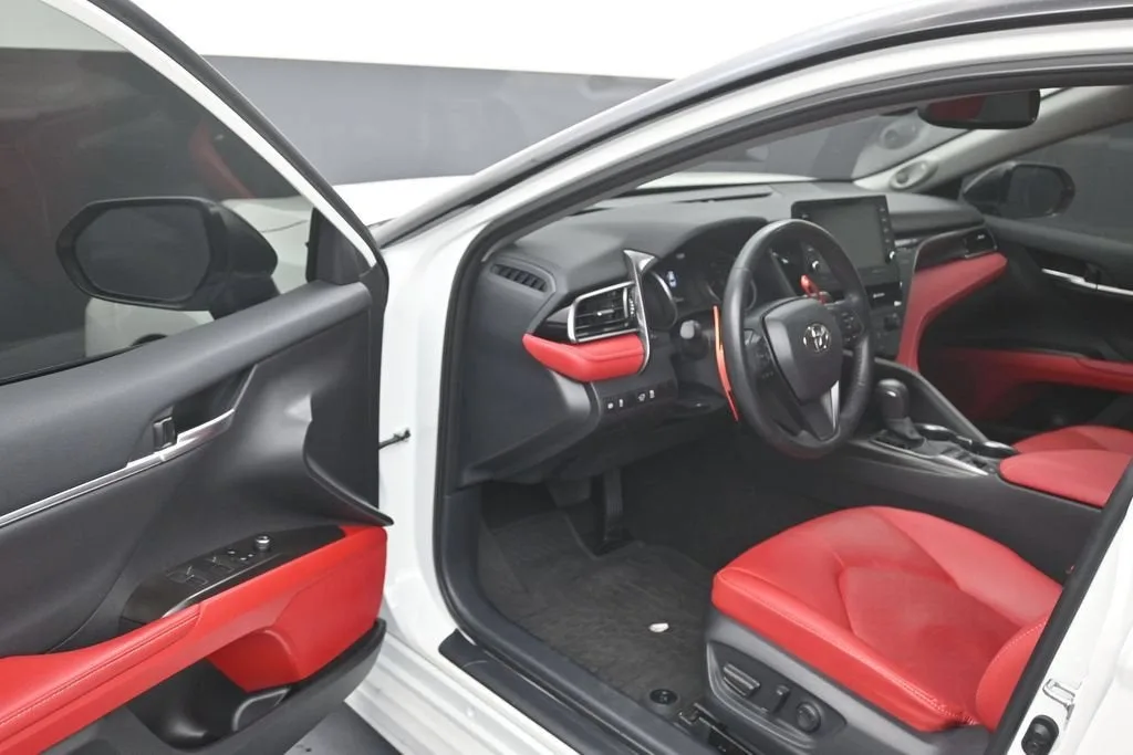 2024 Toyota Camry XSE V6 photo 10