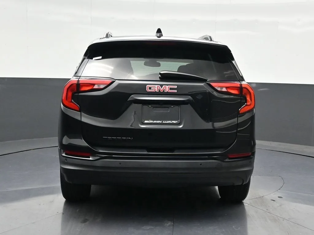 2021 GMC Terrain SLE photo 4
