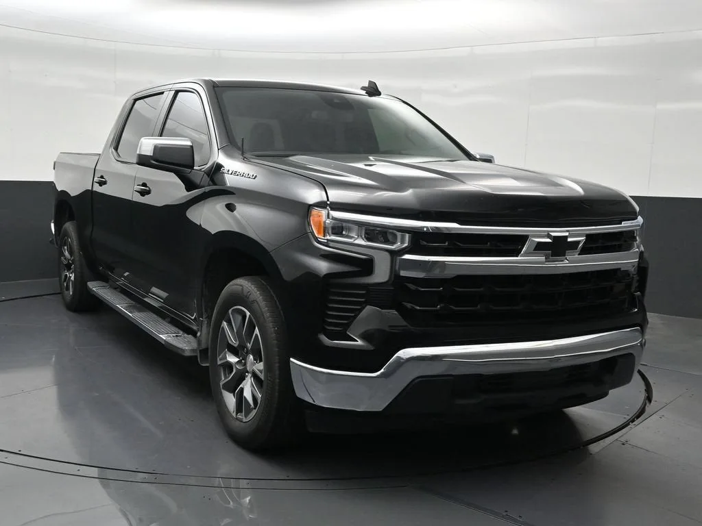 2024 Chevrolet Silverado 1500 LT photo 8