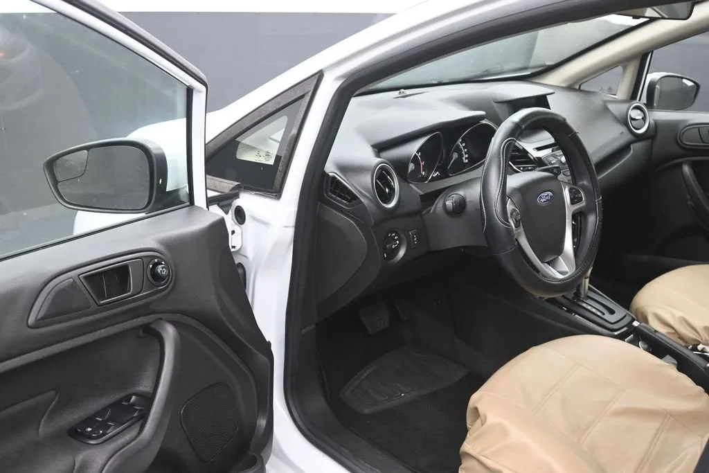 2019 Ford Fiesta SE photo 10