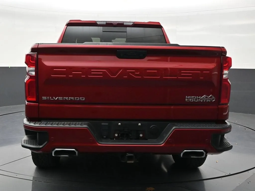 2024 Chevrolet Silverado 1500 High Country photo 4