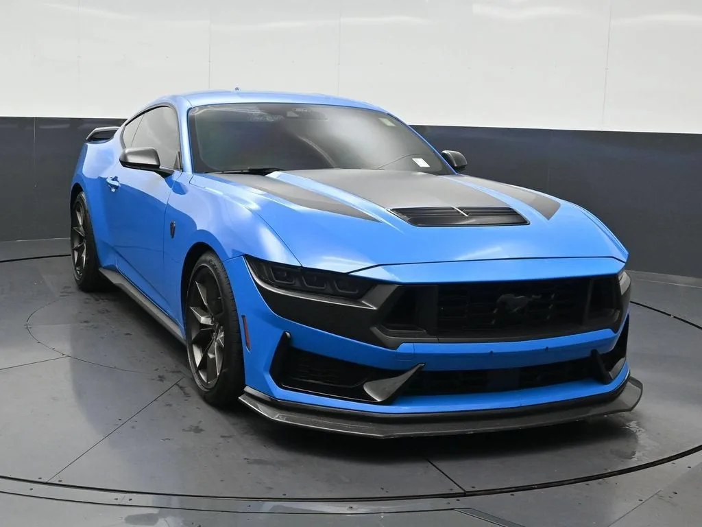 2024 Ford Mustang Dark Horse photo 8