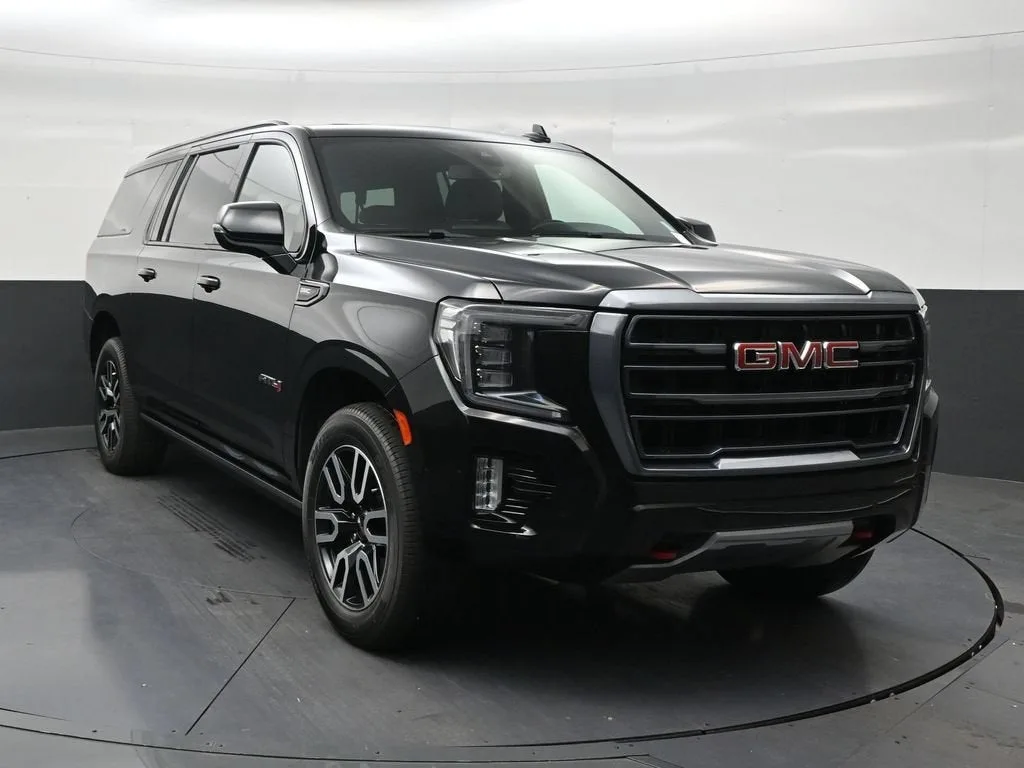 2022 GMC Yukon XL AT4 photo 7