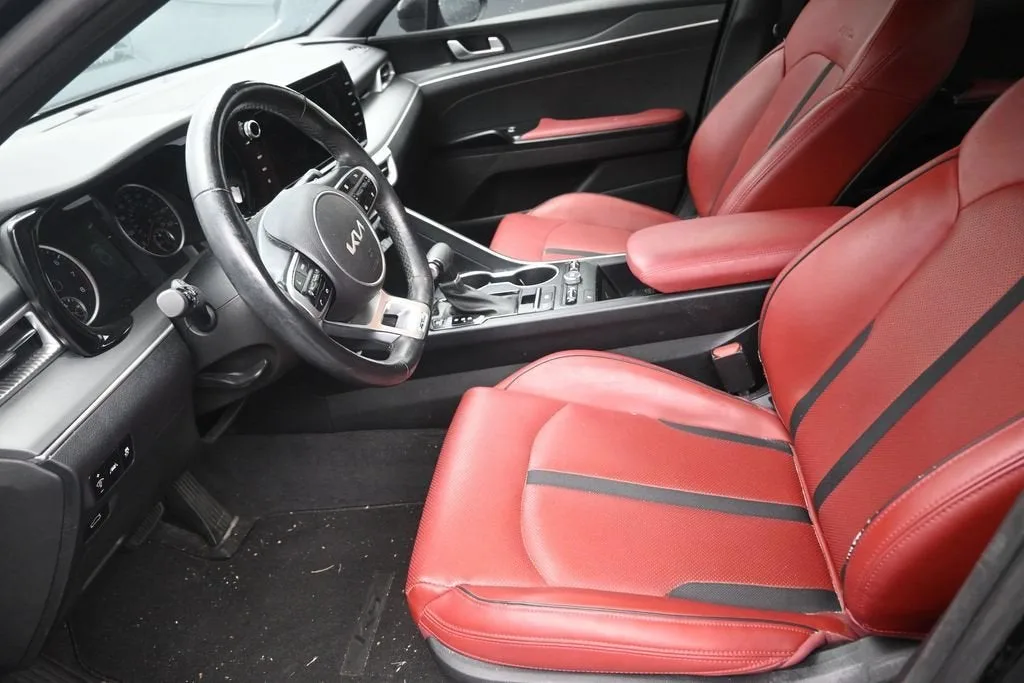 2023 Kia K5 GT-Line photo 12