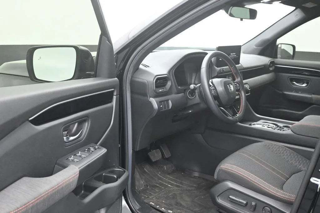 2026 Honda Pilot Sport photo 10