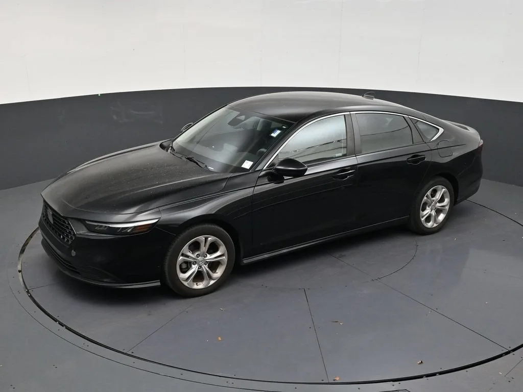 2023 Honda Accord Sedan LX photo 11