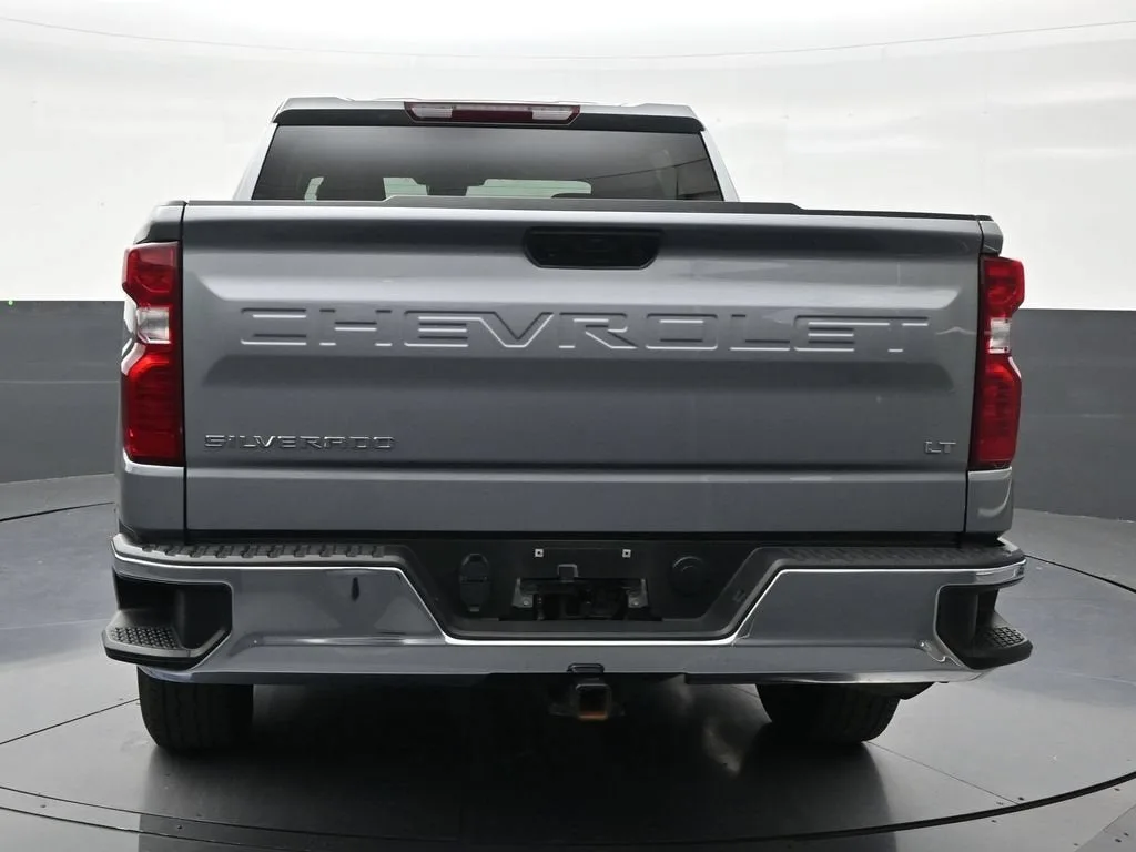 2024 Chevrolet Silverado 1500 LT photo 4