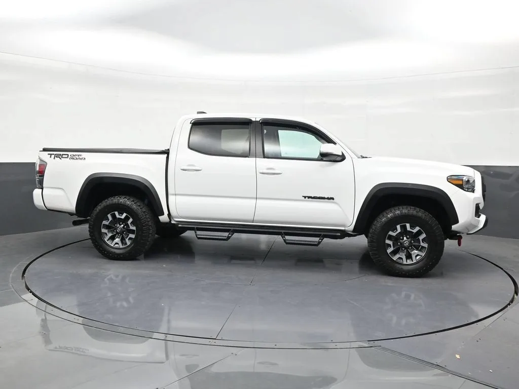 2023 Toyota Tacoma TRD Sport photo 6