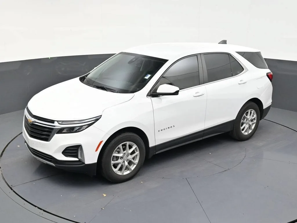 2023 Chevrolet Equinox LT photo 12