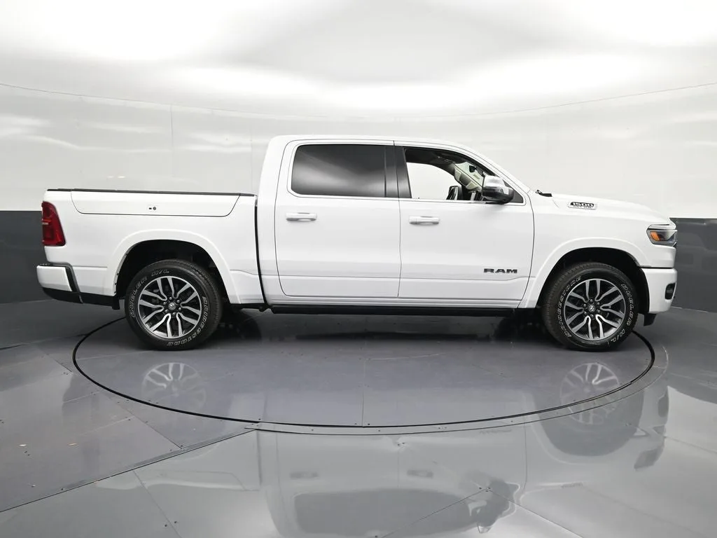 2025 RAM 1500 Limited photo 4