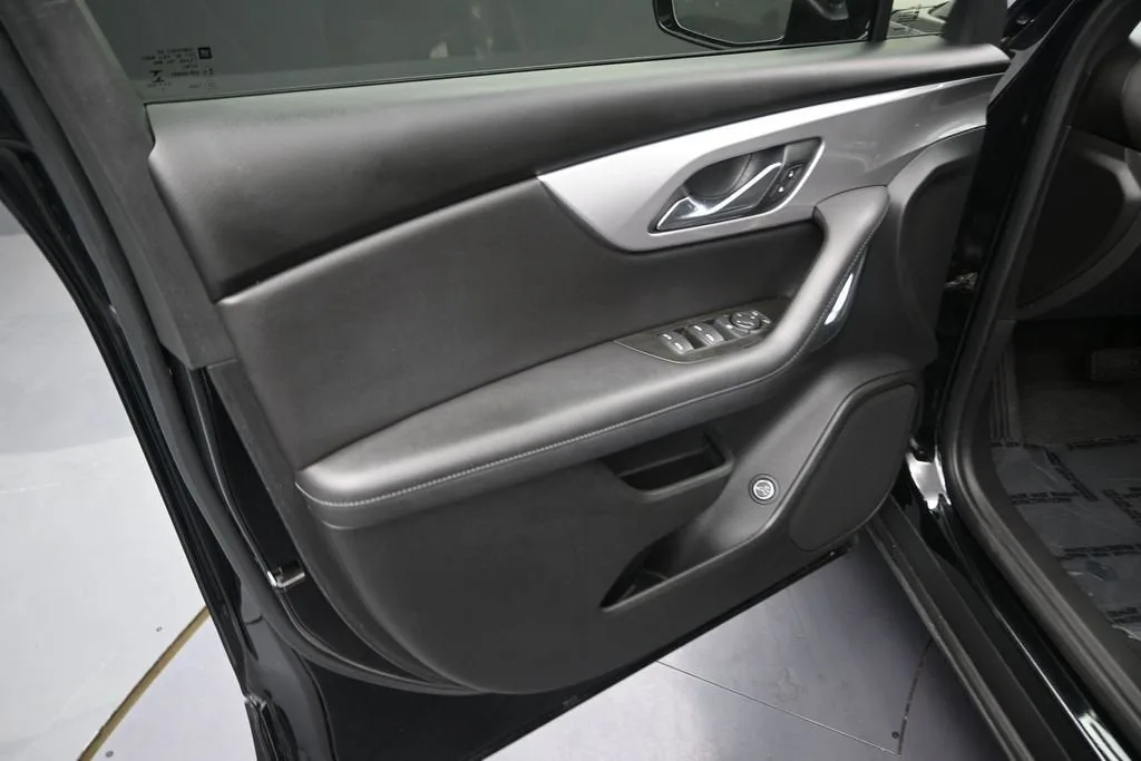 2021 Chevrolet Blazer LT photo 10