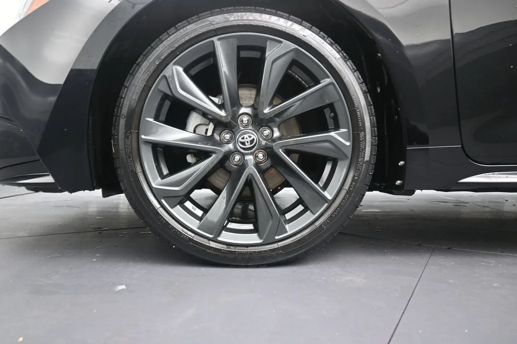 2026 Toyota Corolla Hybrid LE photo 10