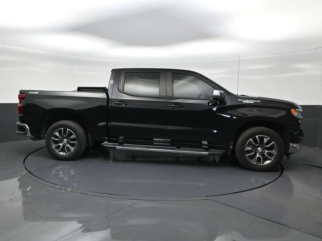 2021 Chevrolet Silverado 1500 RST photo 6