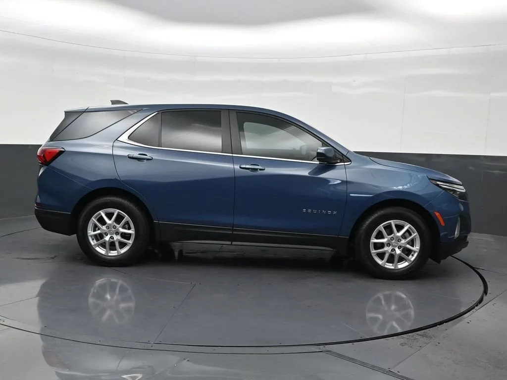 2024 Chevrolet Equinox LT photo 7