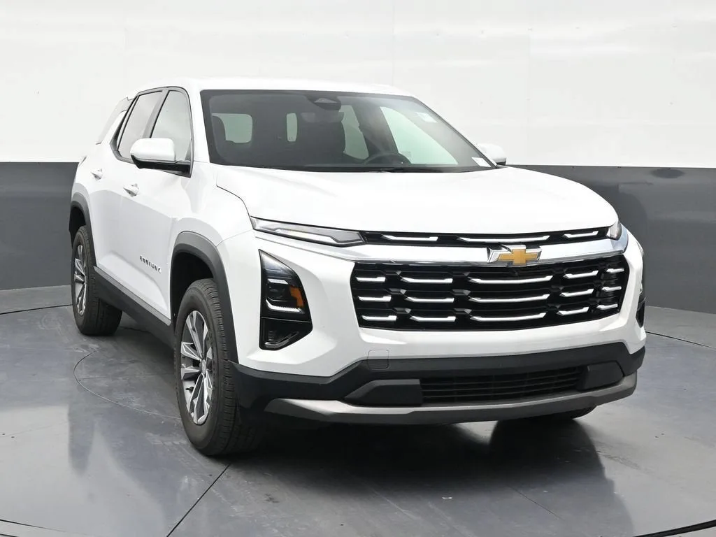 2025 Chevrolet Equinox LT photo 7