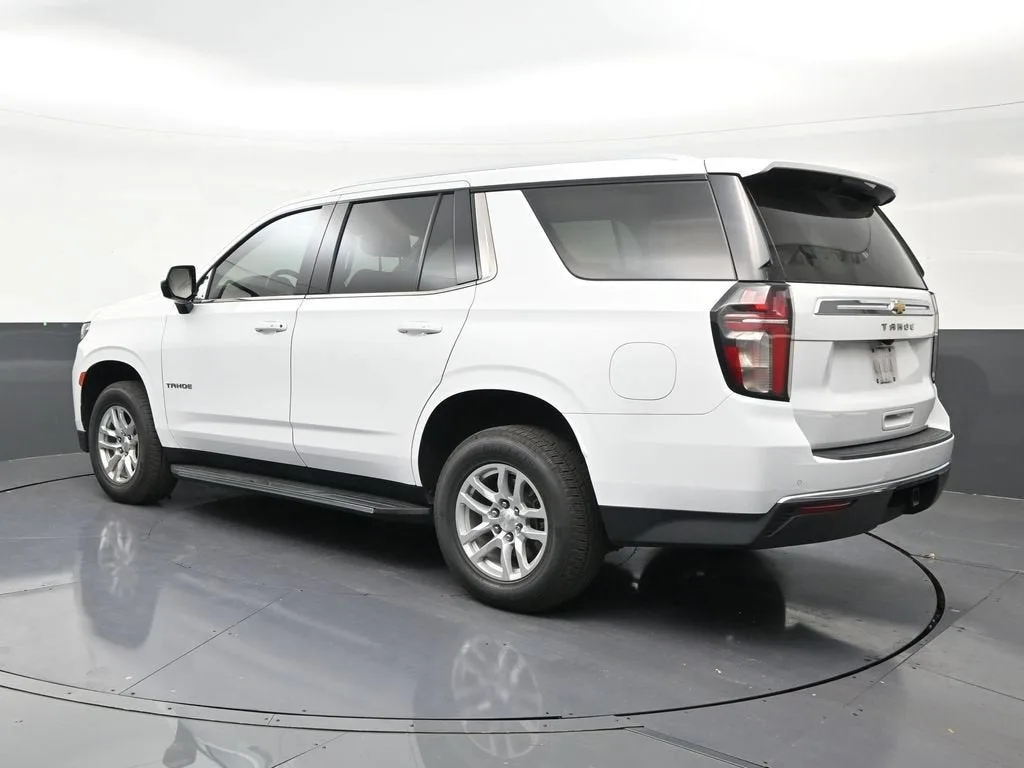 2021 Chevrolet Tahoe LS photo 3