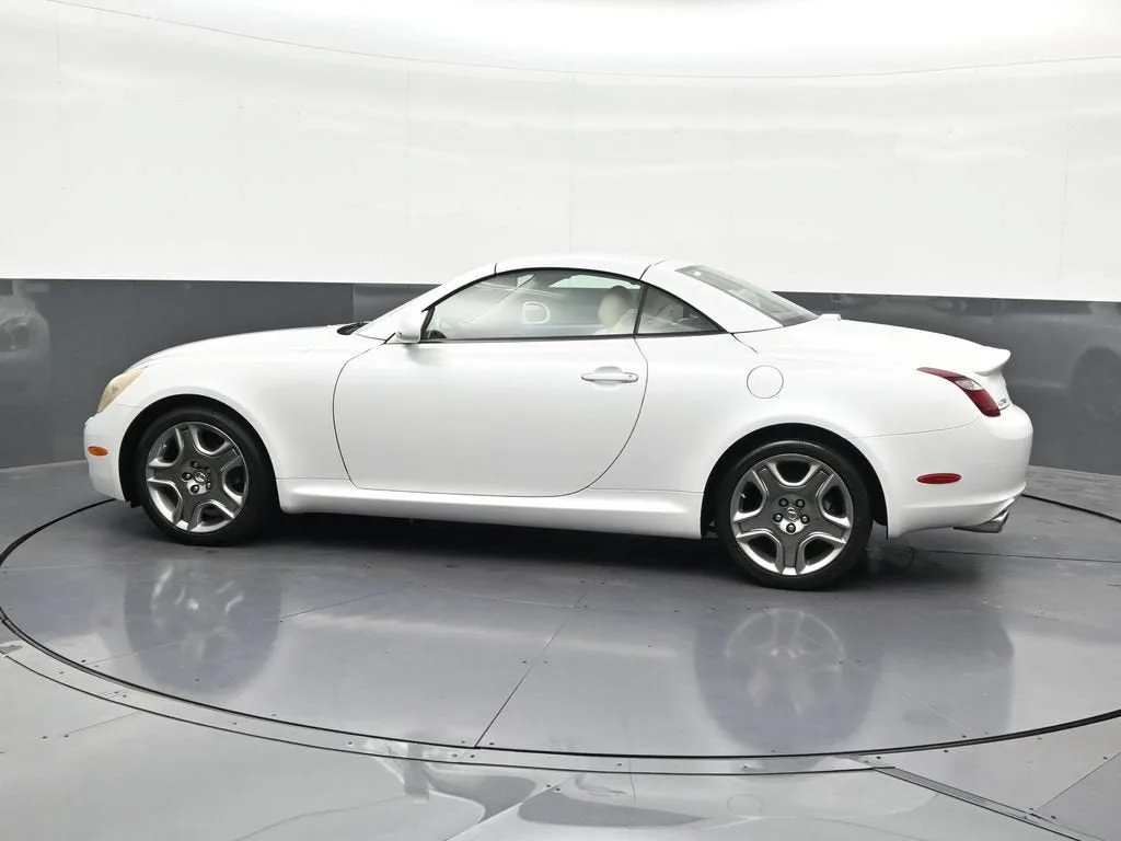 2007 Lexus SC 430 2DR CONV photo 2