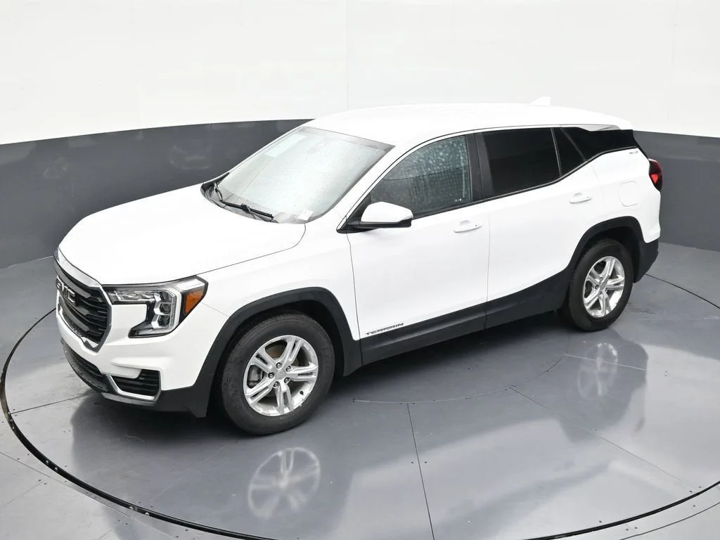 2022 GMC Terrain SLE photo 12