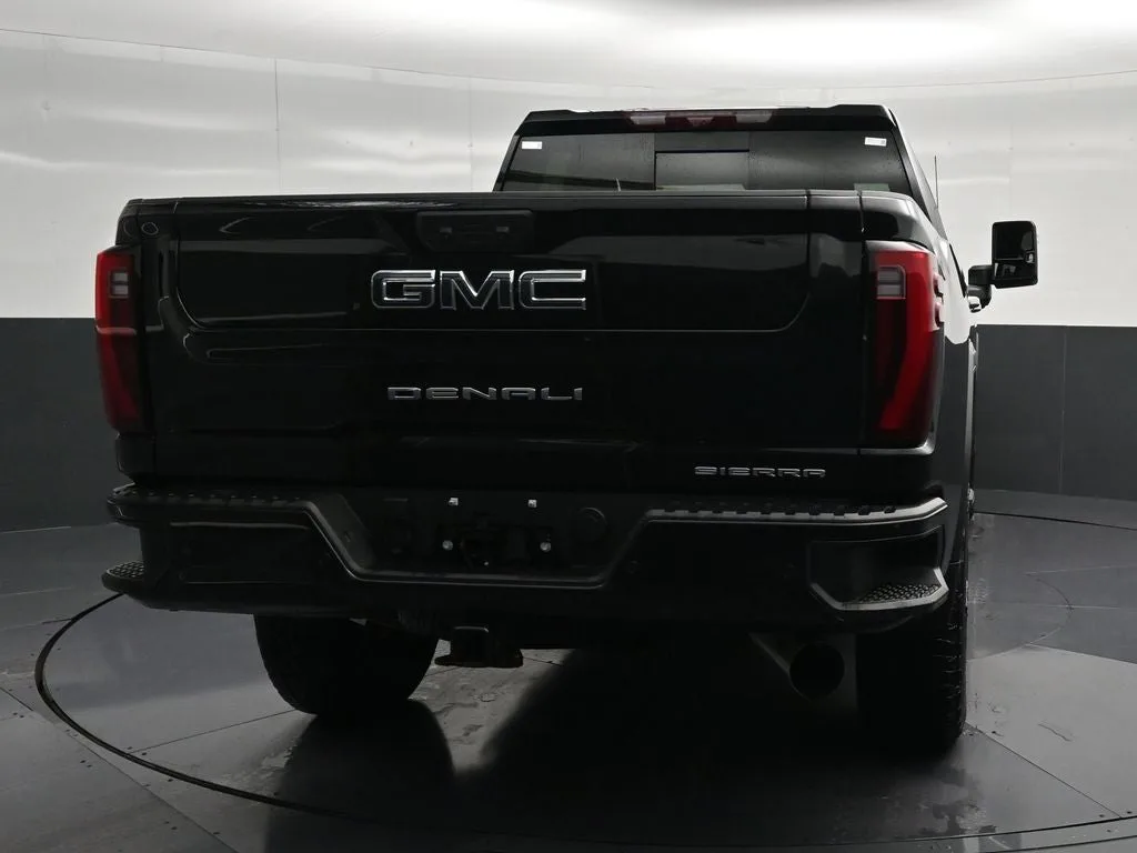 2025 GMC Sierra 2500HD Denali Ultimate photo 2