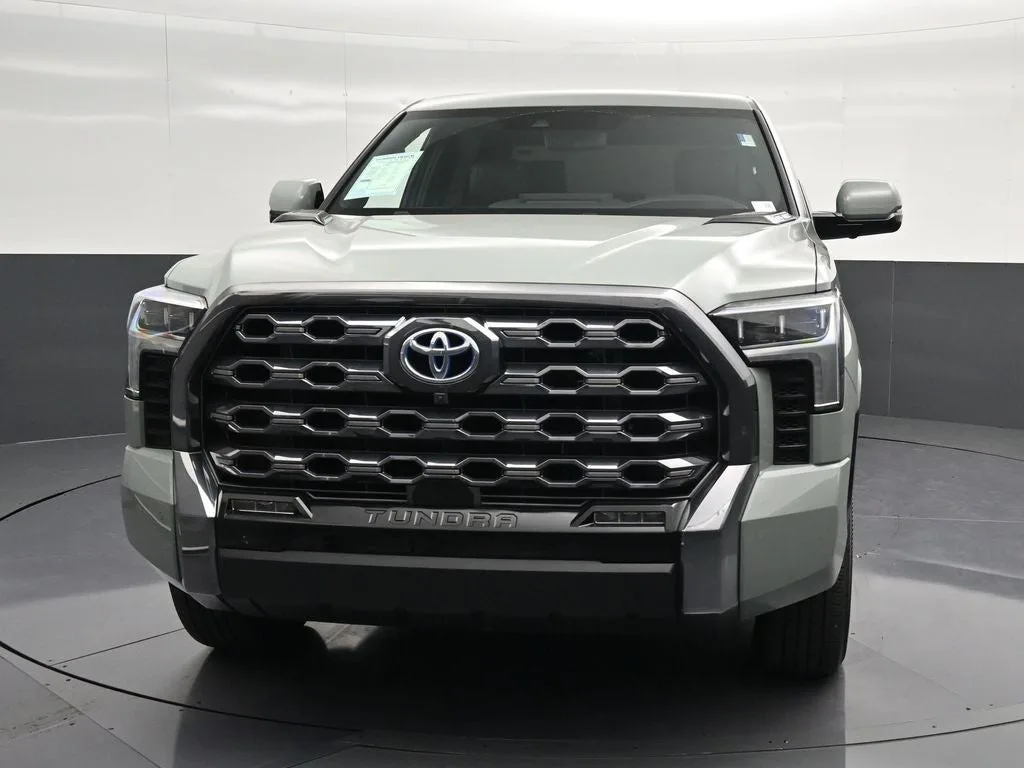 2024 Toyota Tundra Hybrid Platinum photo 6