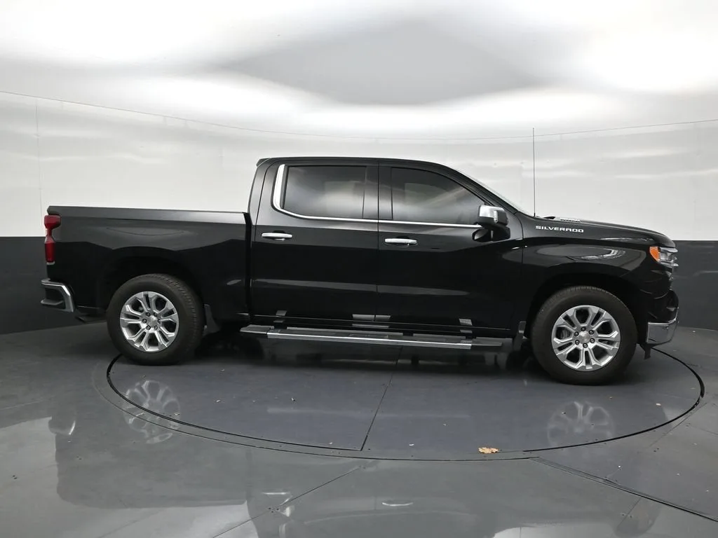 2026 Chevrolet Silverado 1500 LTZ photo 6