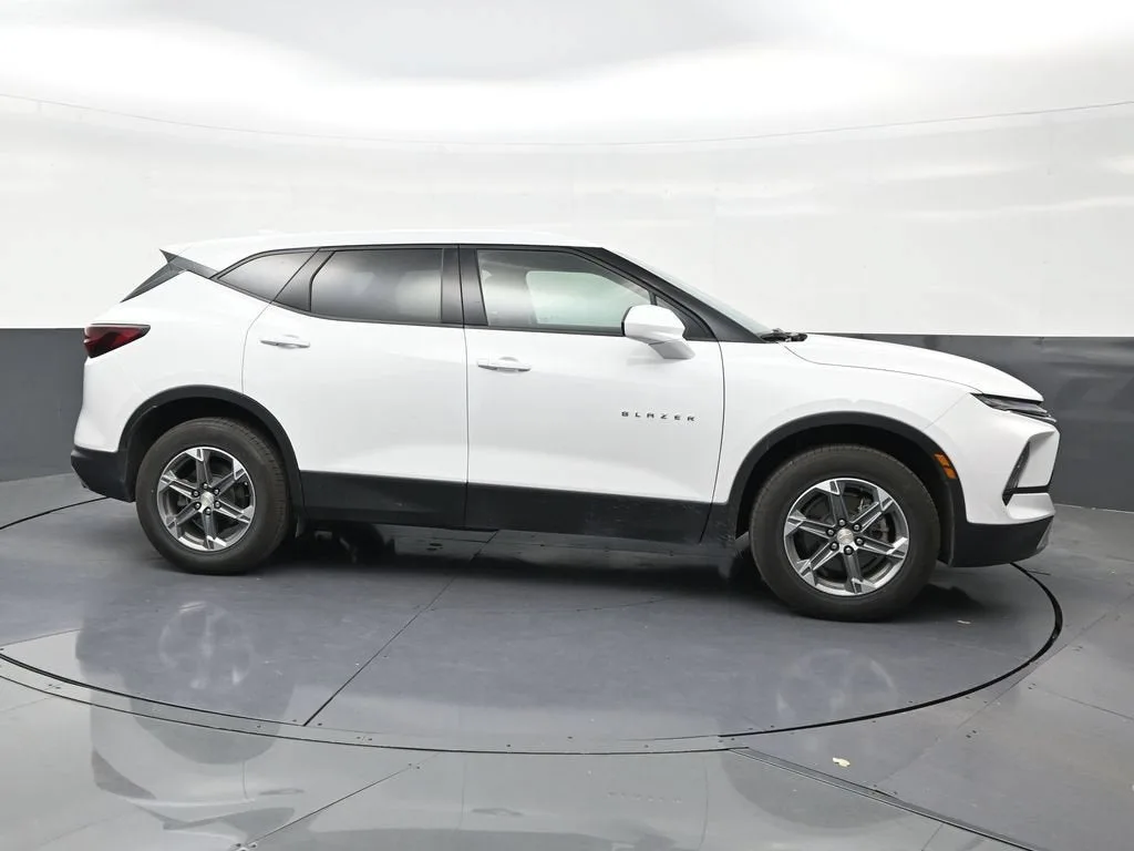 2024 Chevrolet Blazer 2LT photo 6