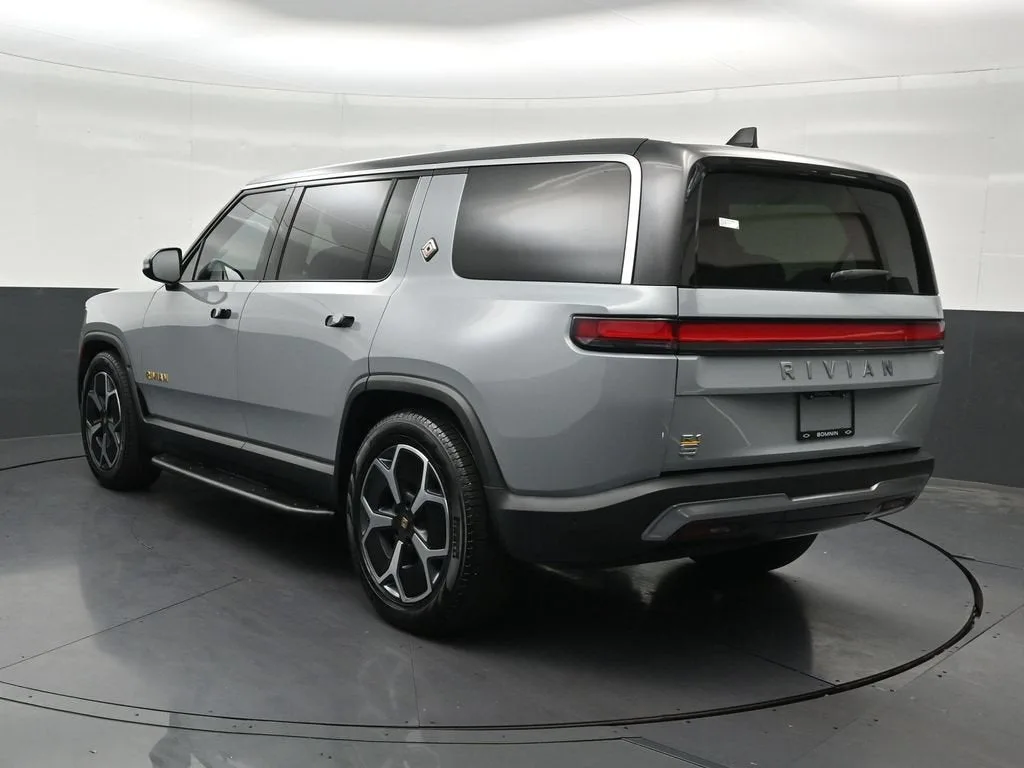 2023 RIVIAN R1S Launch Edition photo 3