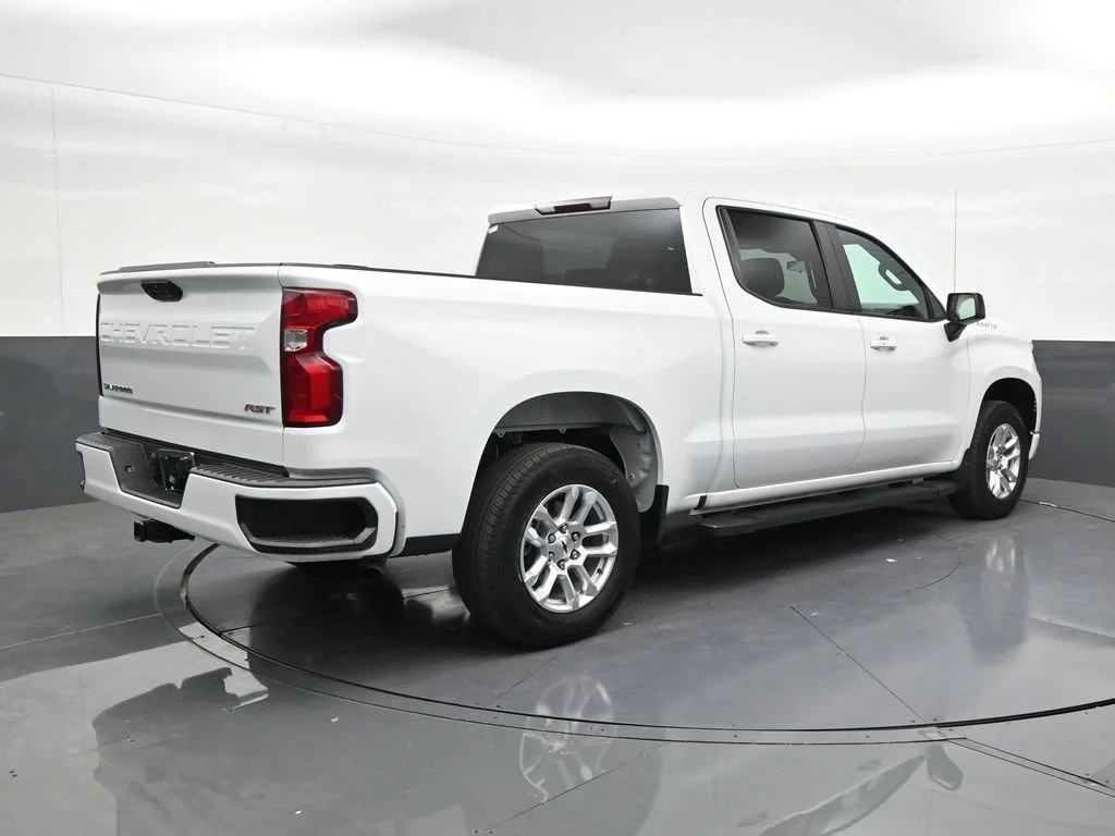2023 Chevrolet Silverado 1500 RST photo 5
