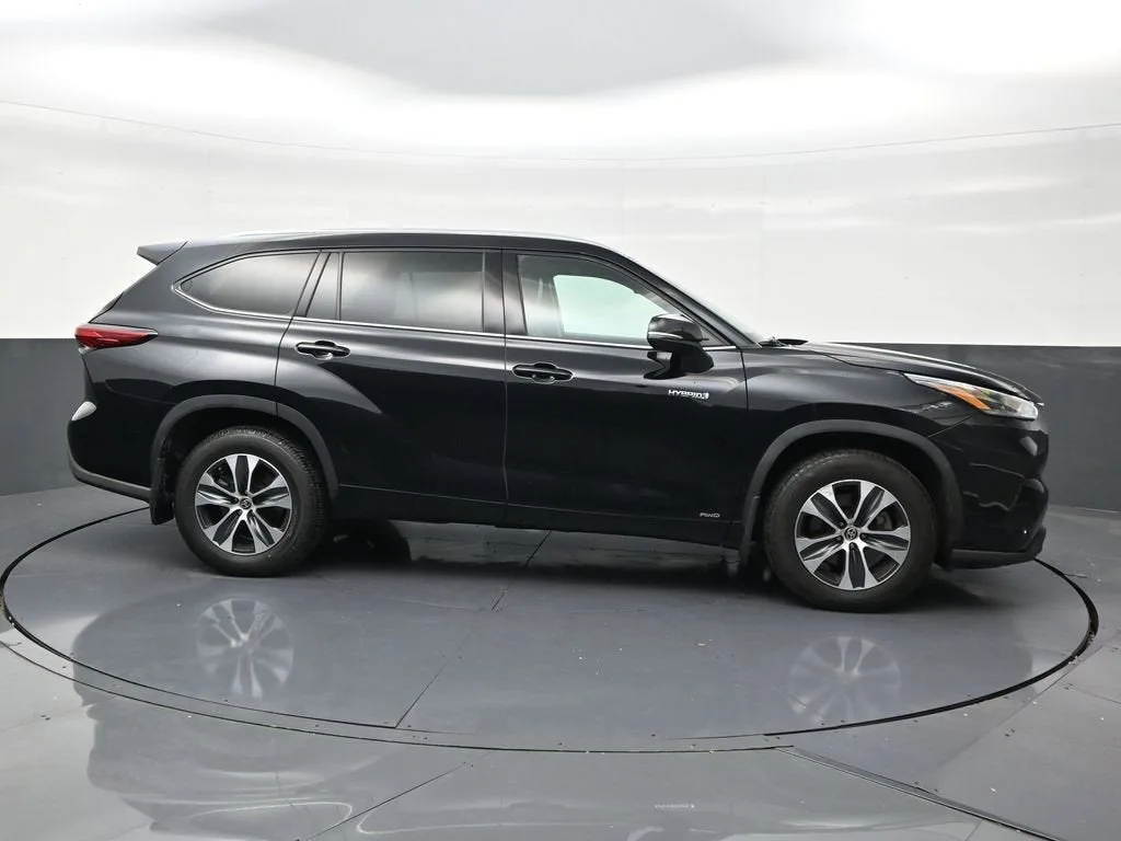 2021 Toyota Highlander Hybrid XLE photo 6