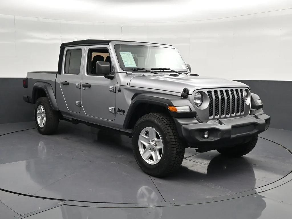 2020 Jeep Gladiator Sport photo 5