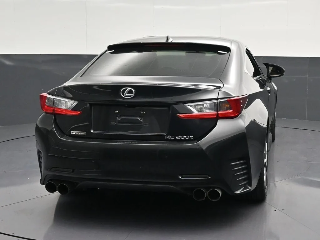 2017 Lexus RC 200t photo 2