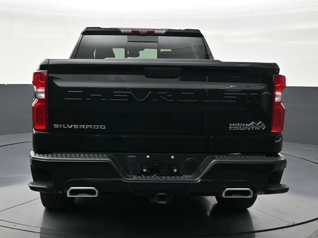 2024 Chevrolet Silverado 1500 High Country photo 4