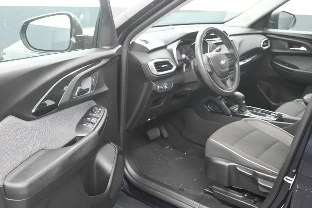 2021 Chevrolet Trailblazer LS photo 10