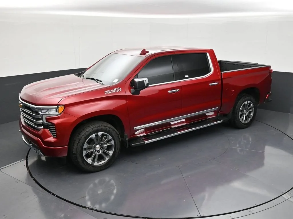 2025 Chevrolet Silverado 1500 High Country photo 12