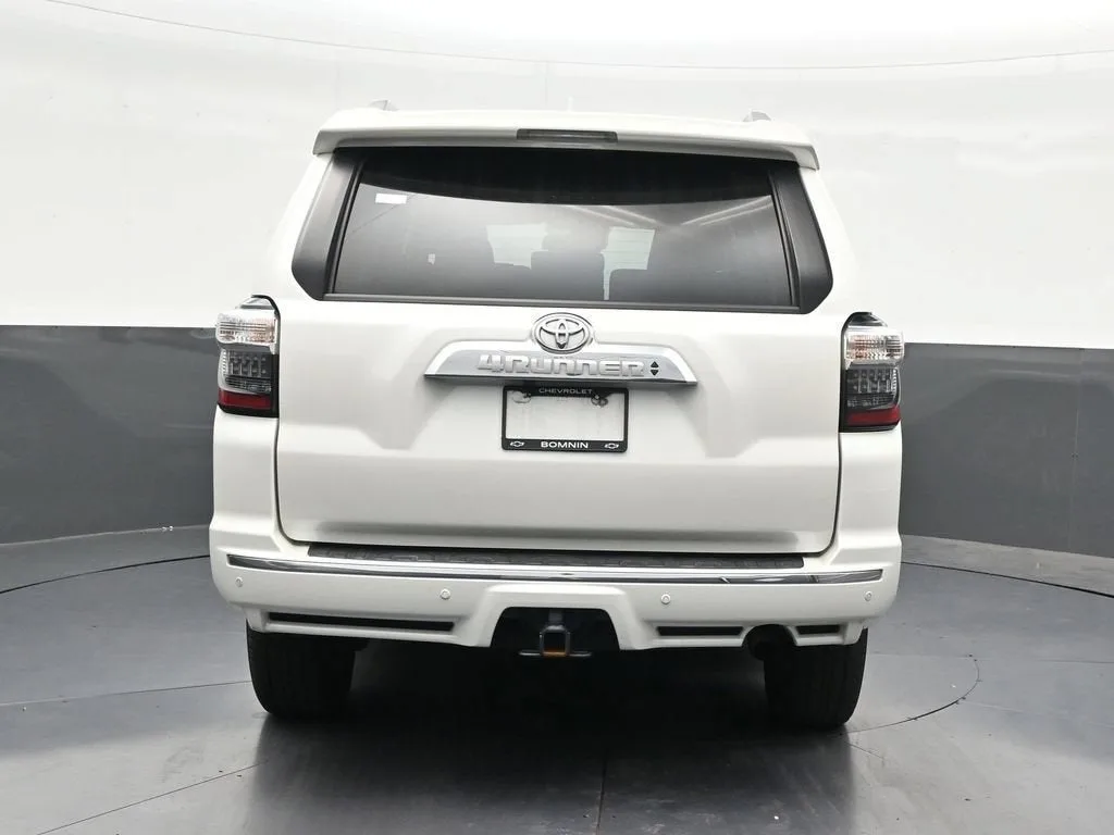 2023 Toyota 4Runner Limited photo 4