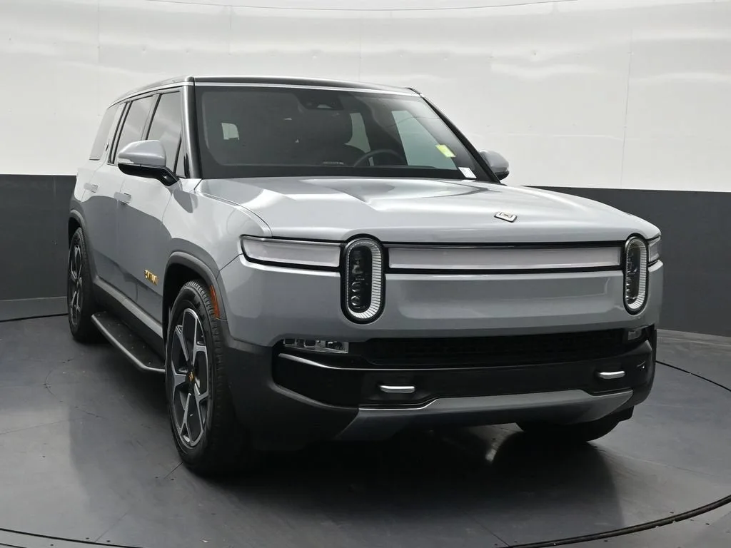 2023 RIVIAN R1S Launch Edition photo 8