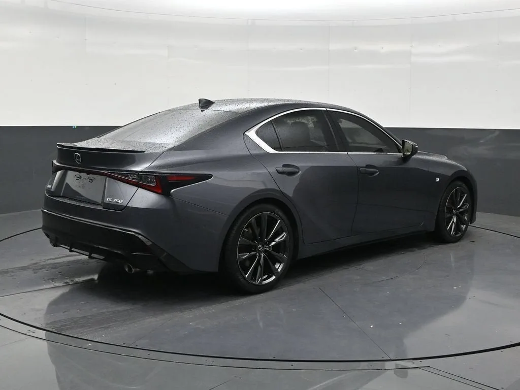 2021 Lexus IS 350 F SPORT photo 5